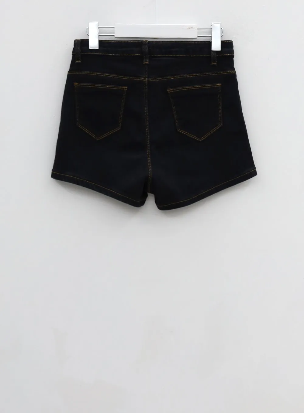 Essential Shorts CU20