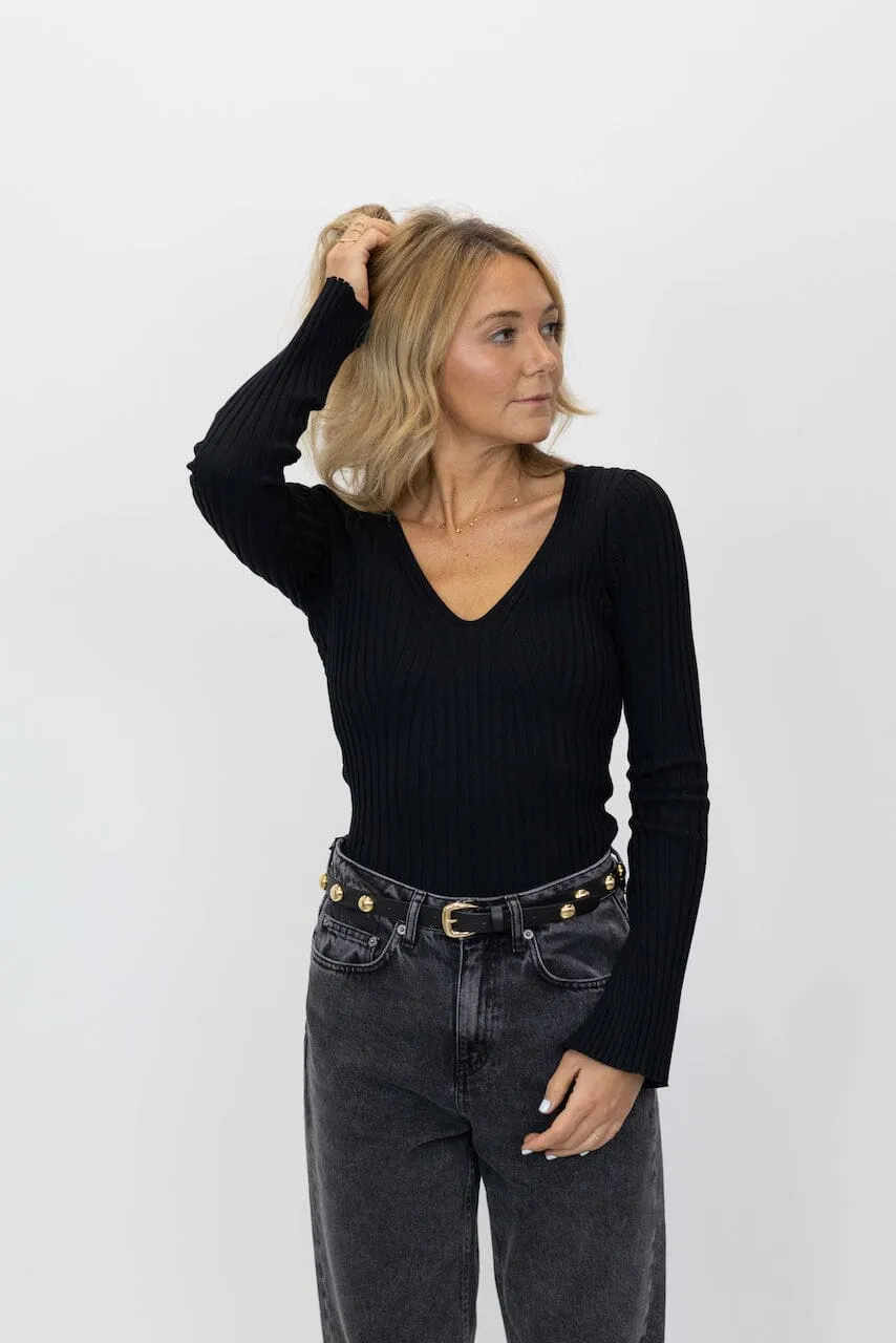 KUBA V-NECK KNITTED TOP