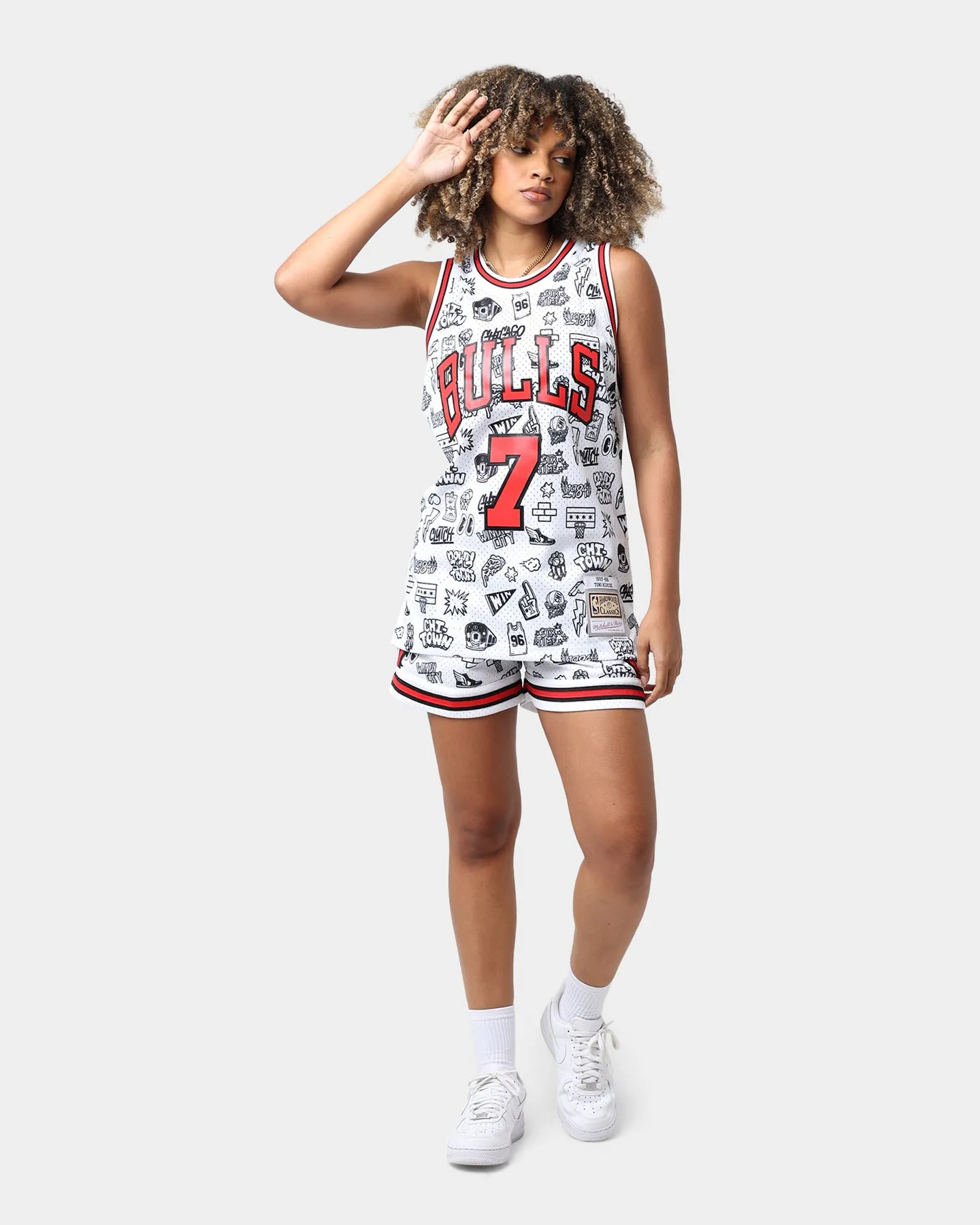 Mitchell & Ness Women's Chicago Bulls Doodle Shorts Black/White